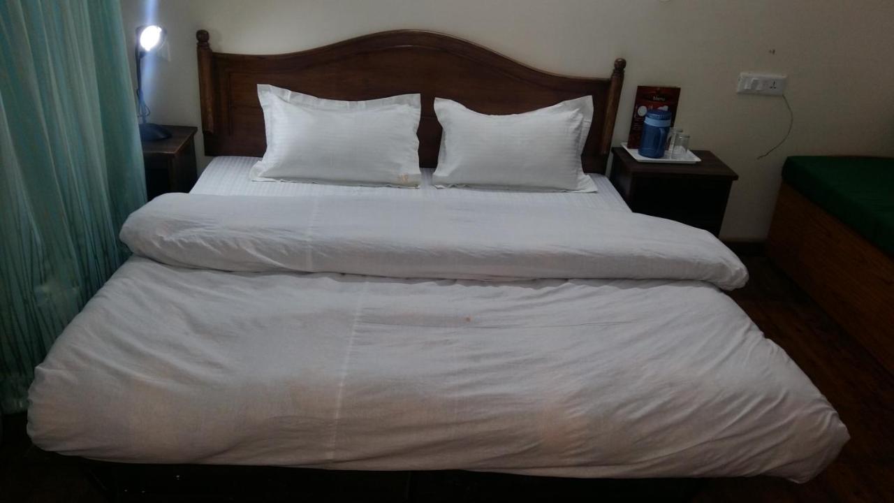 Hotel Le Talbot Shimla Esterno foto